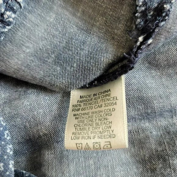 Cloth and Stone size xs Chambray Denim Printed Belted button down Tunic Top - Picture 10 of 10
